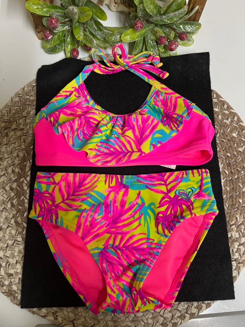 Roxy girls 2T Two Pc Swimsuit like new condition